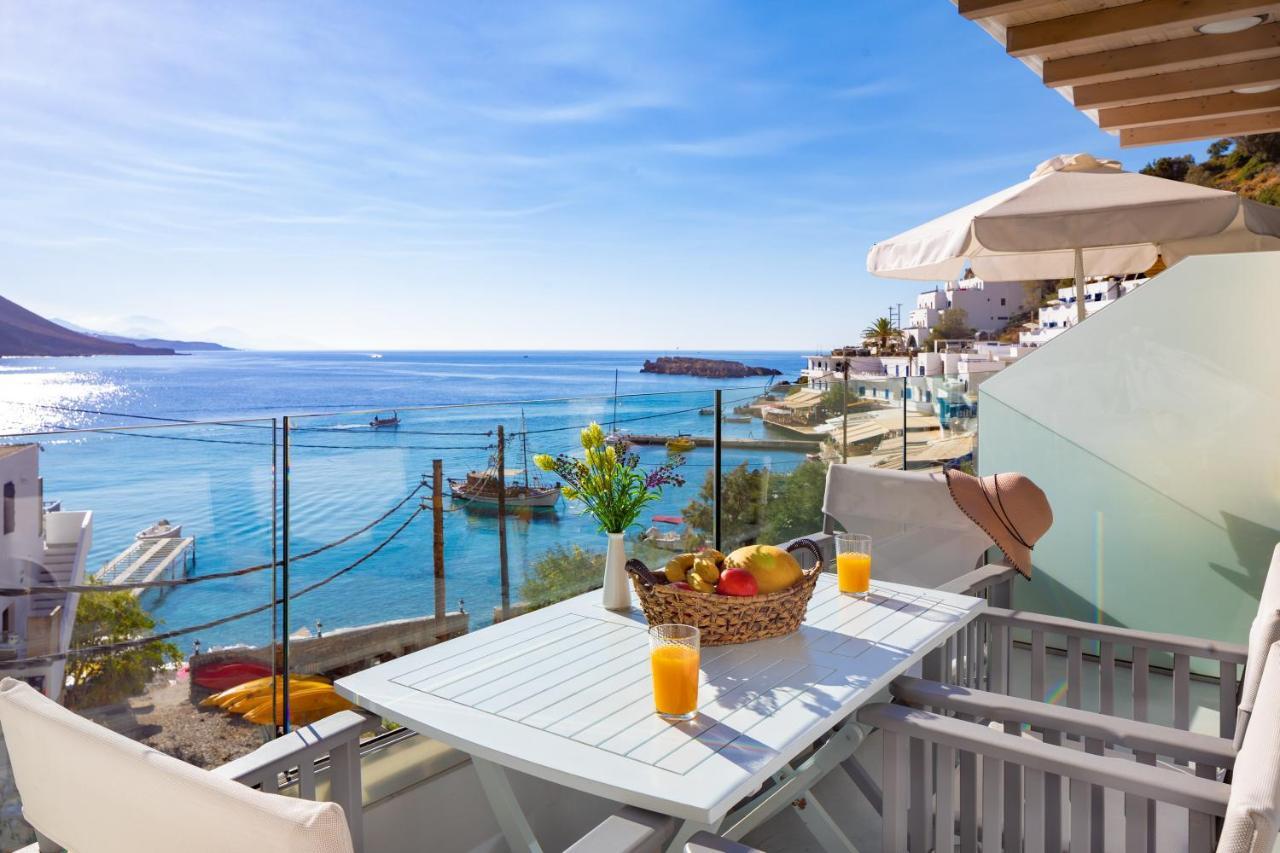 Molos Apartments Loutro Esterno foto