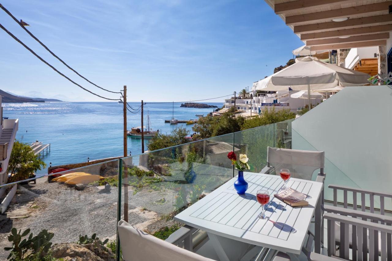 Molos Apartments Loutro Esterno foto