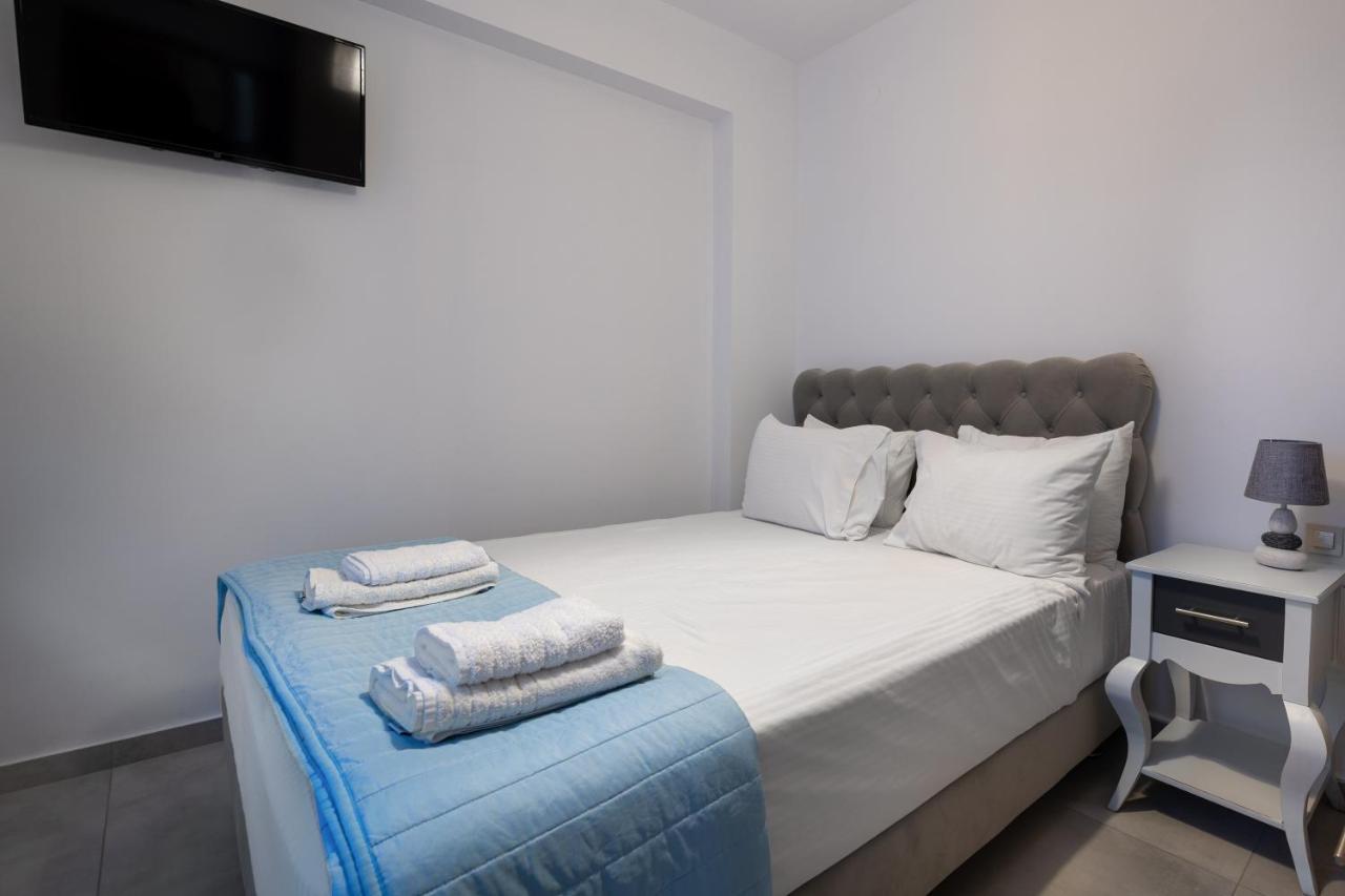 Molos Apartments Loutro Esterno foto