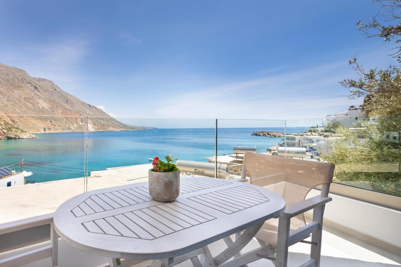 Molos Apartments Loutro Esterno foto
