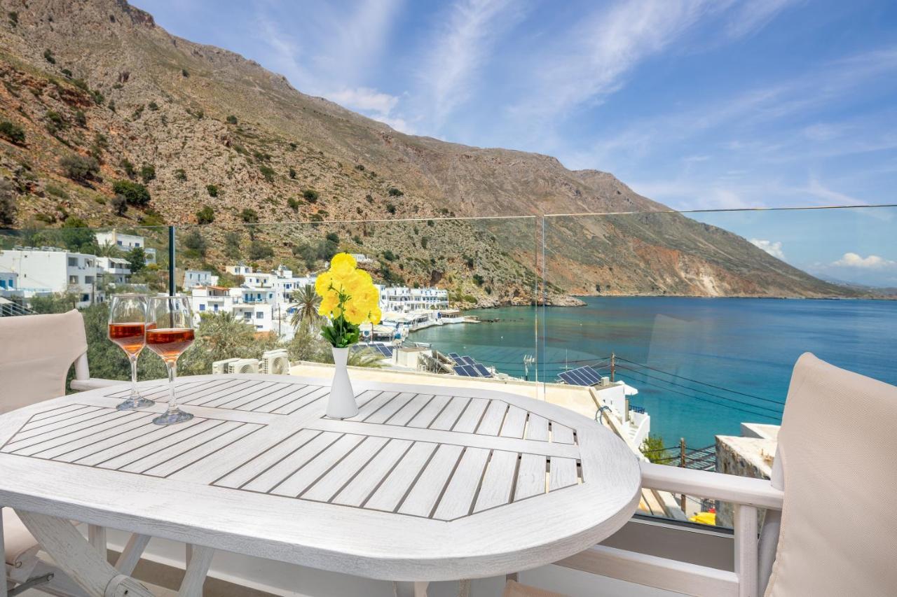 Molos Apartments Loutro Esterno foto