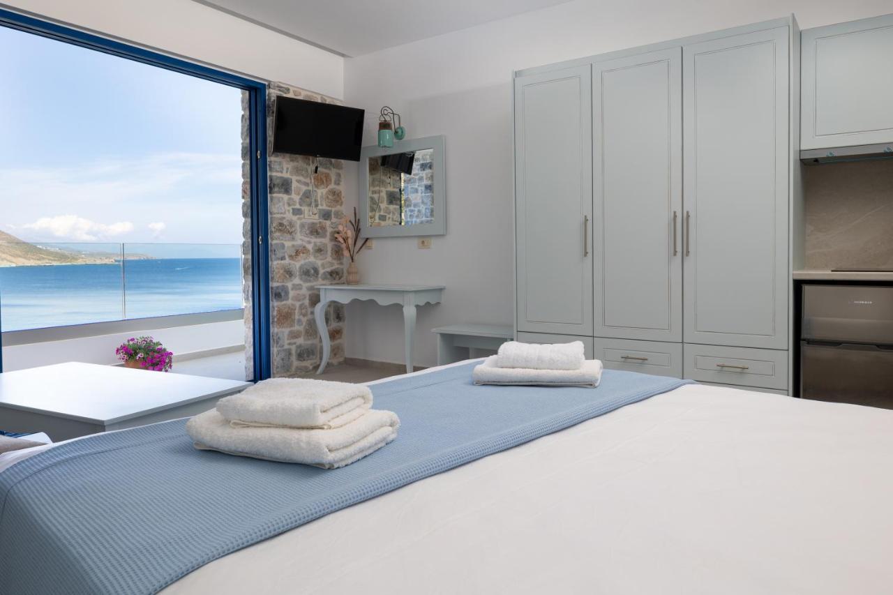 Molos Apartments Loutro Esterno foto