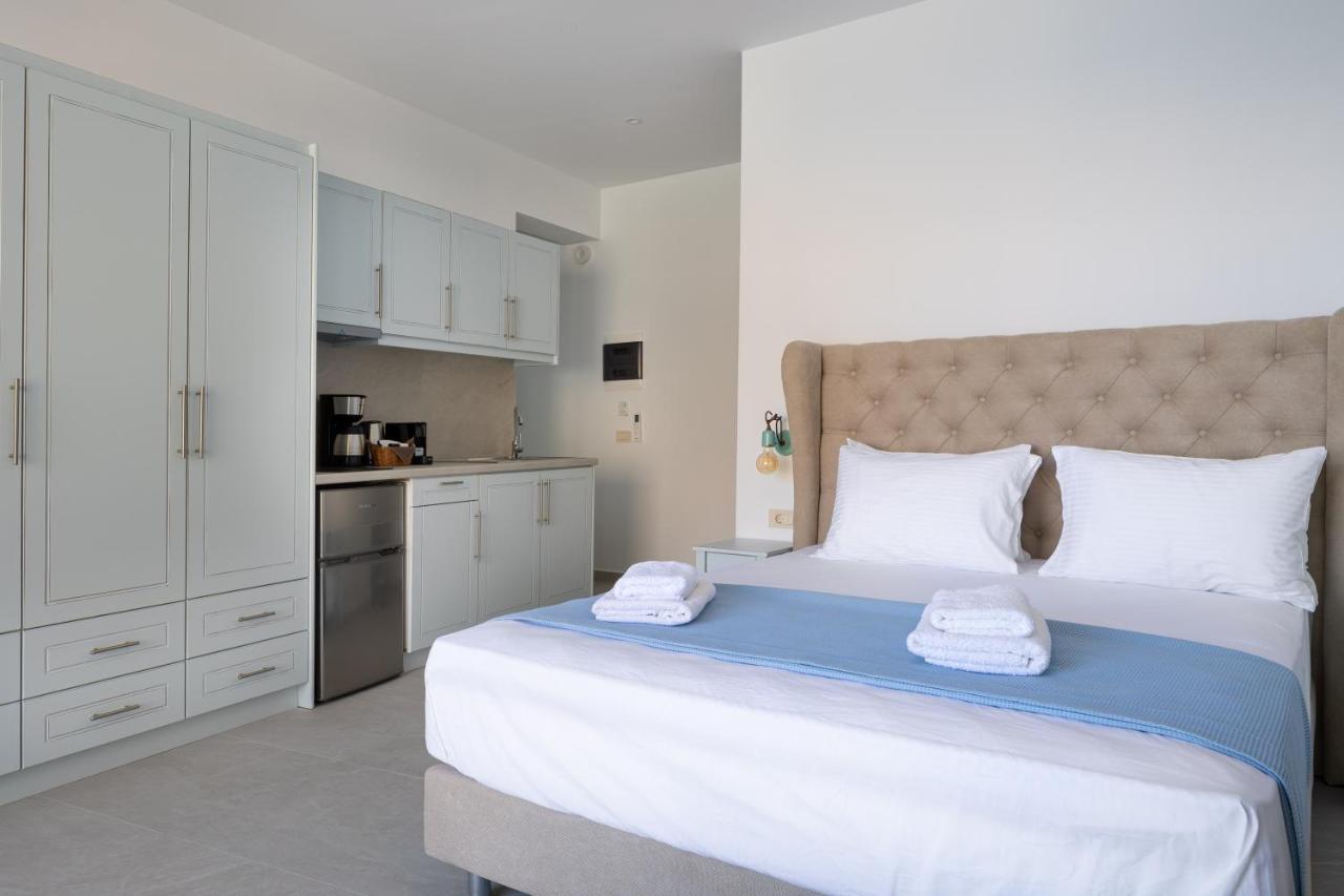 Molos Apartments Loutro Esterno foto