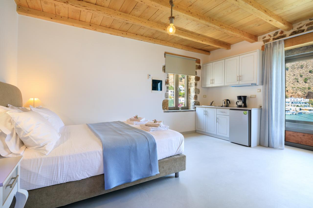 Molos Apartments Loutro Esterno foto