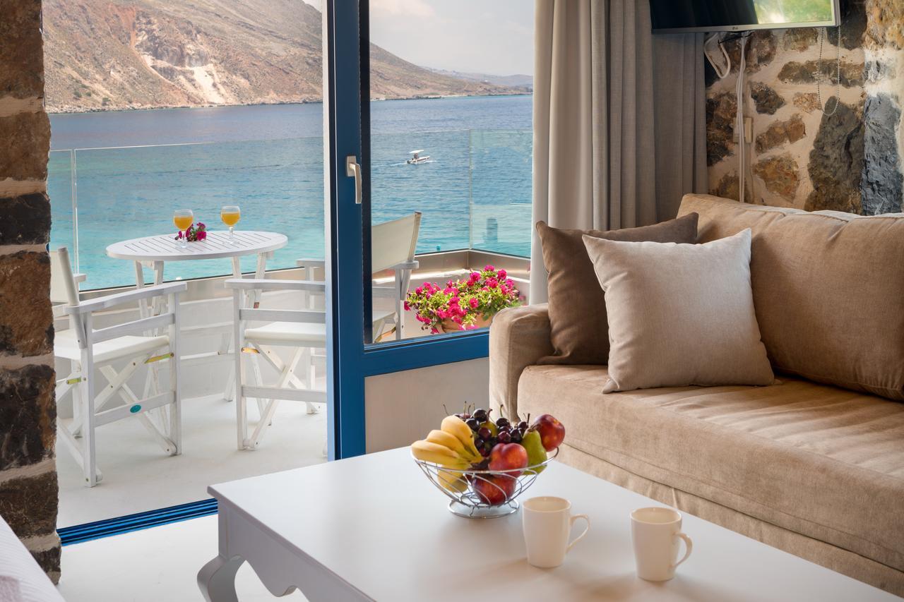 Molos Apartments Loutro Esterno foto